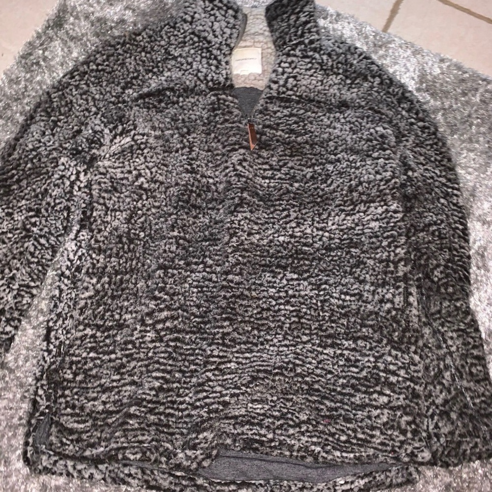 Fluffy quarter zip